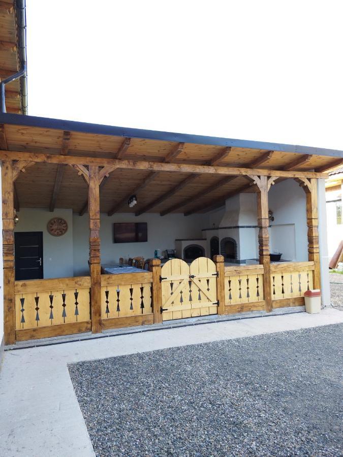 Casa De Langa Padure 호텔 Sighetu Marmaţiei 외부 사진