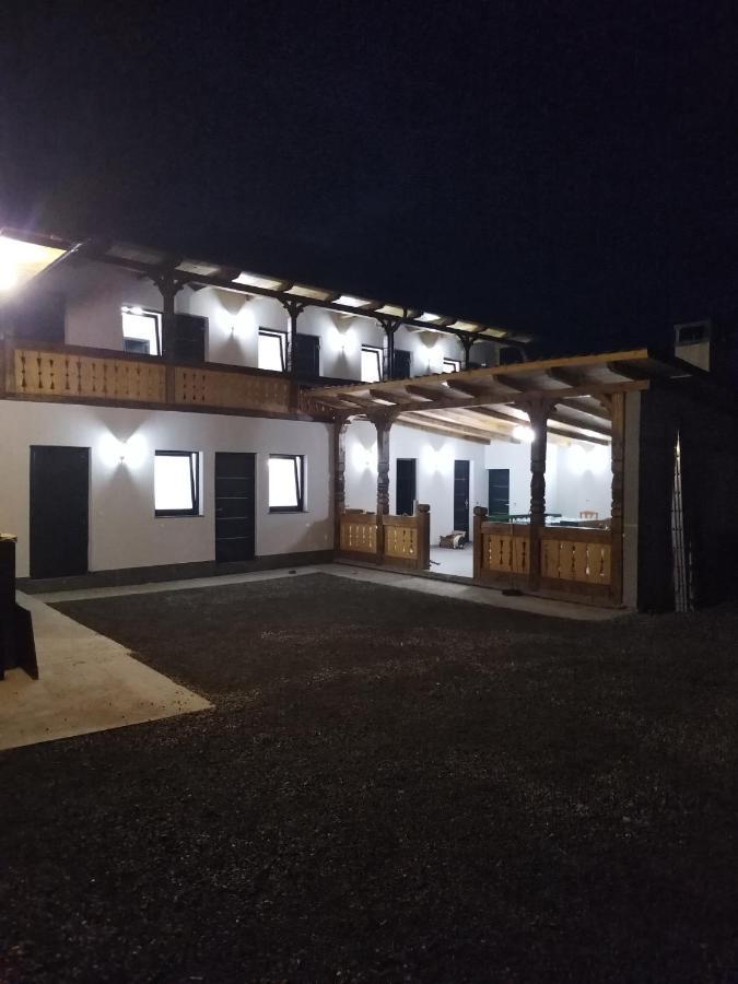 Casa De Langa Padure 호텔 Sighetu Marmaţiei 외부 사진